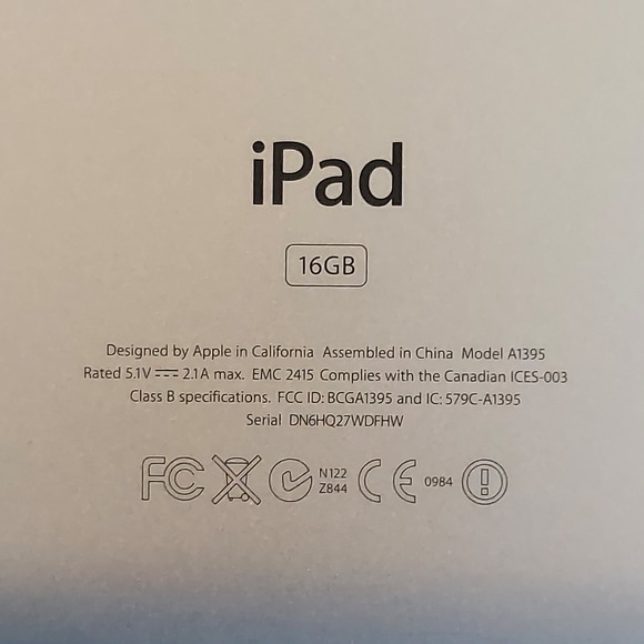 iPad Series 2 Apple 16gb with Case and Charging Cable - Model A1395 - Works - Picture 4 of 7
